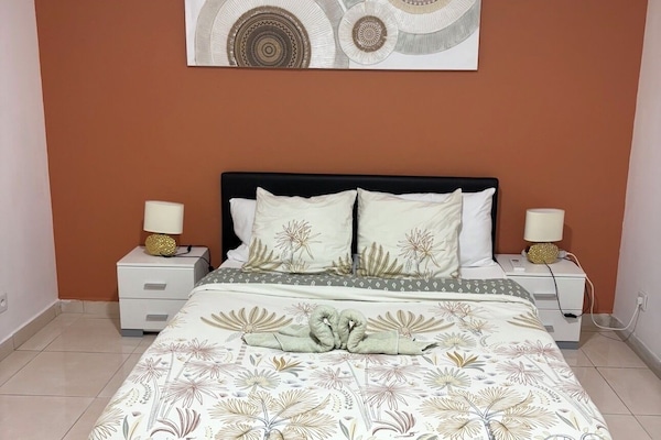 1 soverom, internettilgang og sengetøy