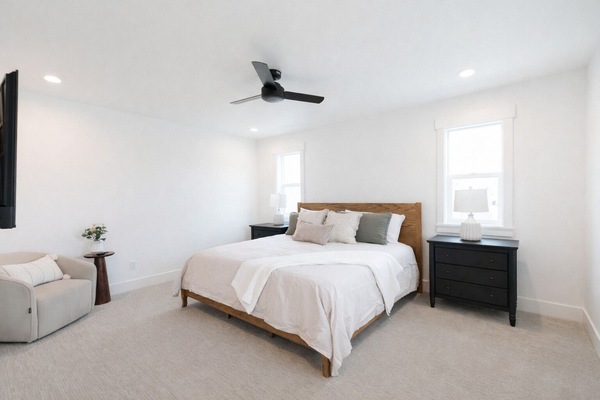 3 slaapkamers, een strijkplank/strijkijzer, internet, beddengoed