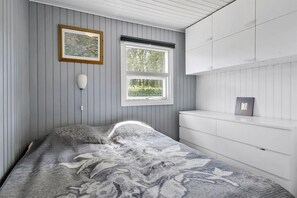 3 bedrooms, free WiFi - Cosy holiday-house with annex close to the see (Hals)