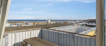 Centrally located townhouse with portseaviews