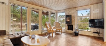 Nature-focused cottage near sea and beaches