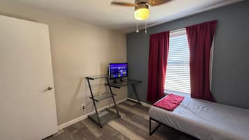 1 chambre, fer et planche à repasser, Wi-Fi, literie fournie