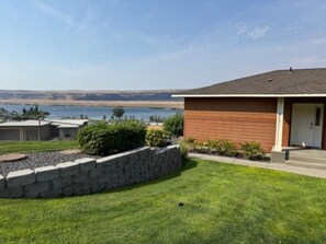 Exterior - C70-Perfect 2-bedroom townhome with AC in tranquil Quincy (Quincy)
