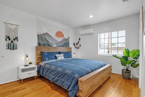 5 chambres, fer et planche à repasser, Wi-Fi, draps fournis