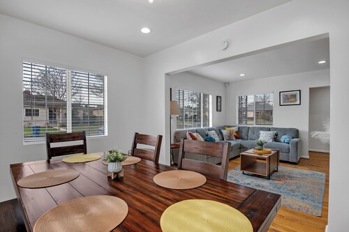 Brilliant 5-bedroom single level house in charming Alhambra