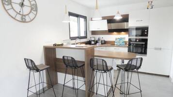 Kühlschrank, Ofen, Geschirrspüler, Toaster