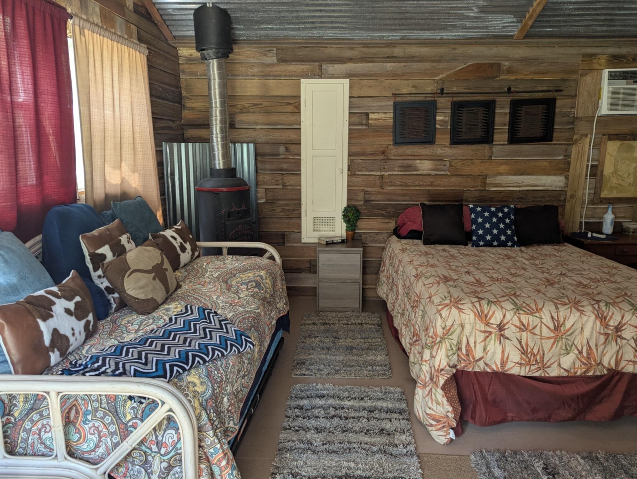 1 多间卧室、熨斗/熨衣板、WiFi、床单