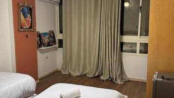 Una cassaforte in camera, tende oscuranti, insonorizzazione