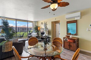 Living area - Island-Style 2BR/2BA at Pacific Shores Near Charley Young Beach A/C & Lanai (Kihei)