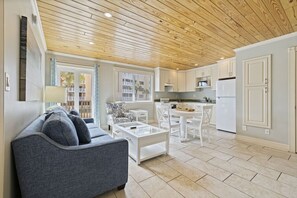 TV - Sunset and Sunrise - With Pool next to Beach! (St. Pete Beach)
