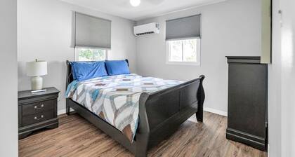 Cottages at Penny's Cove
The Creekside Cabin - Cottage #3