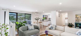 Barefoot at North Avoca – Elevated Coastal Escape