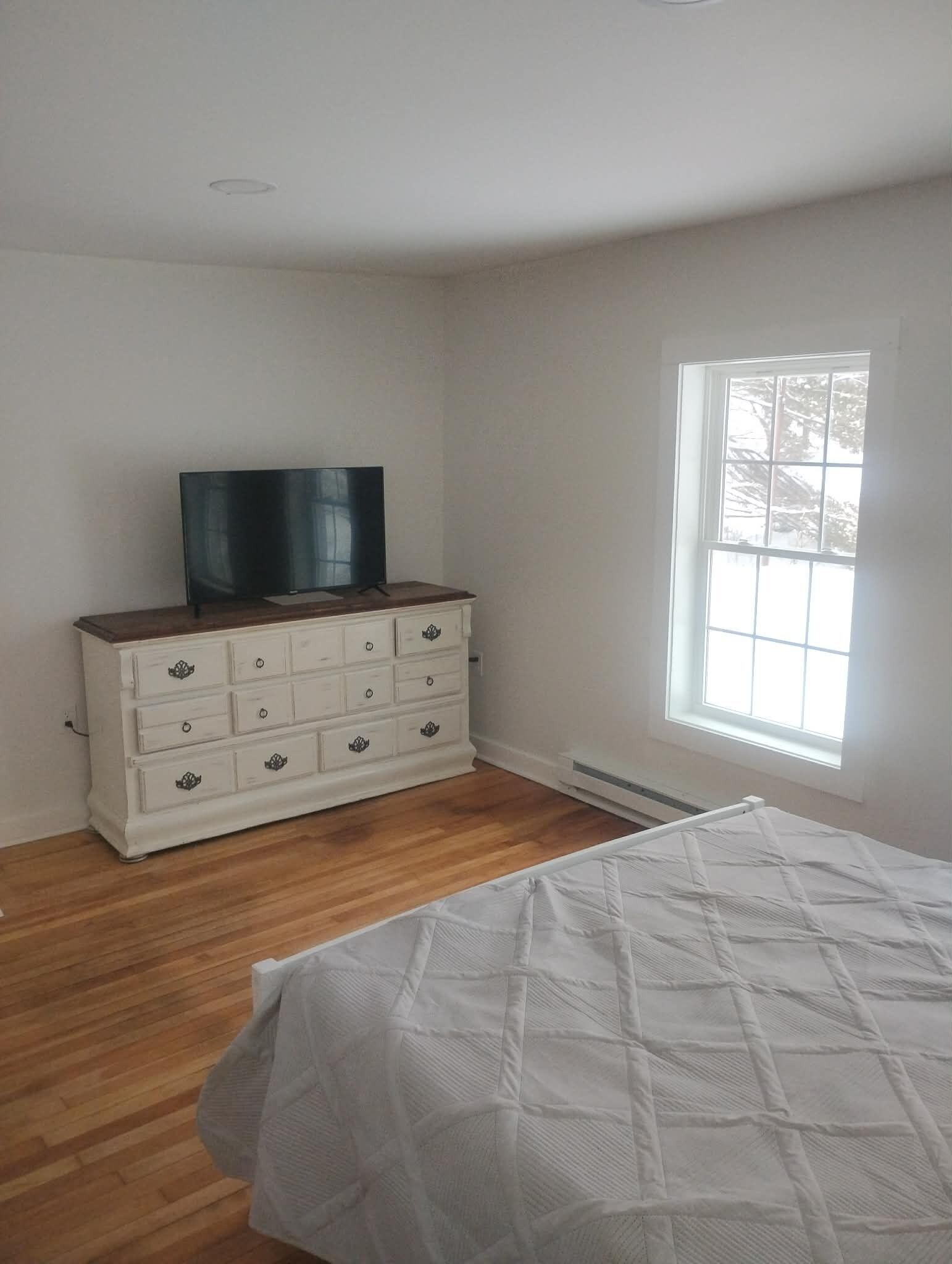 4 bedrooms, WiFi, bed sheets