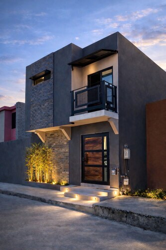 Industrial style loft 5 min from downtown Tampico