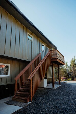 Exterior - In-Town Homer Hideaway 3BR/2BA (Homer)