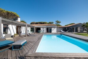 Pool - Sunny - Superb villa in a large garden and a ten meter heated pool (STE MARIE DE RE)