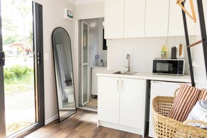 Fridge, microwave, stovetop, electric kettle