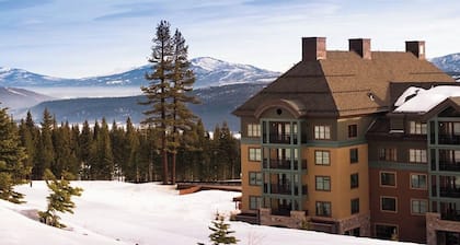 3-bedroom Ritz Carlton Club villa with ski-in access to Northstar Lake Tahoe