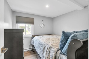 2 dormitorios, tabla de planchar con plancha, wifi y ropa de cama