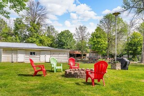 Property grounds - Cottages at Penny's Cove
The Sunshine Nook - Cottage #4 (Lancaster)