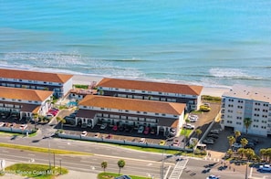 Exterior - Ocean front 2 bedroom 2 bath 1st floor heated pool condo (Satellite Beach)
