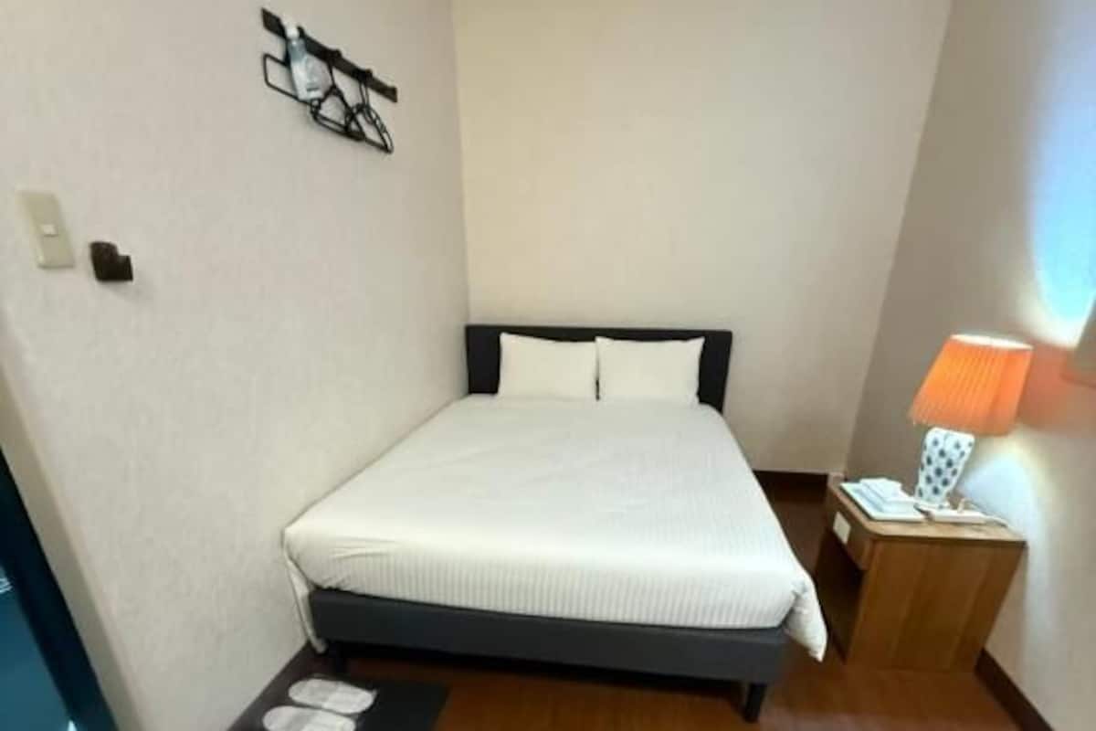 Standard Double Room | Free WiFi