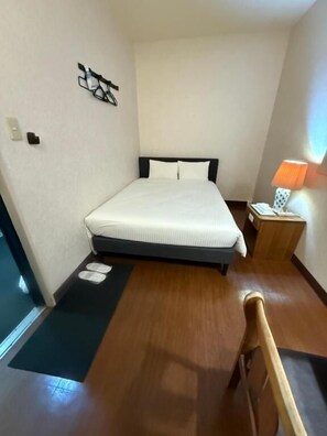 Standard Double Room | Free WiFi - HotelSumi (nahashi tuzi)