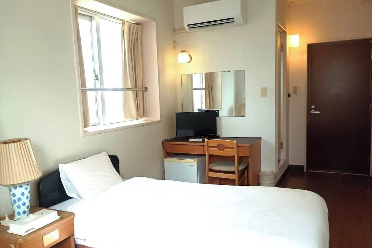 Standard Twin Room | Free WiFi