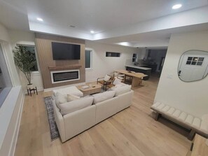 Fireplace - Muse Atelier | Midtown Houston (Houston)