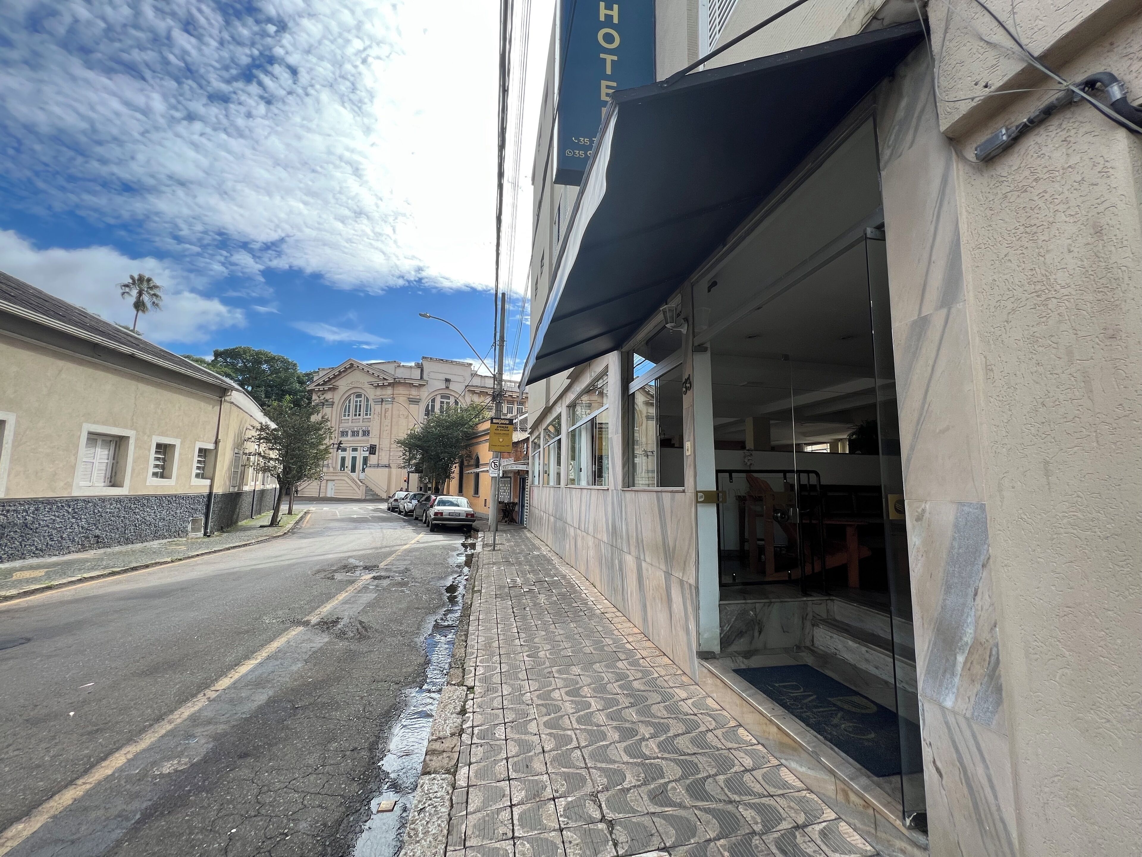 Fachada de la propiedad