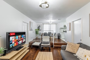 TV - Heart of DT Alhambra Walk to Starbucks Near DTLA A (Alhambra)