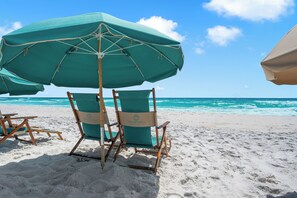On the beach - Silver Shells St. Lucia 504 | Lagoon-Style Pool | Full Service Spa | Beach Getaways (Destin)