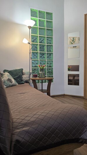 3 soverom, skrivebord, strykejern/-brett og wi-fi (inkludert)