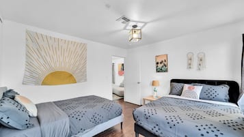 3 bedrooms, iron/ironing board, WiFi, bed sheets