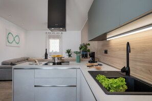 Fridge, microwave, oven, stovetop - House 2415/192055 (Istria - Vodnjan), 5500m from the beach (Vodnjan)