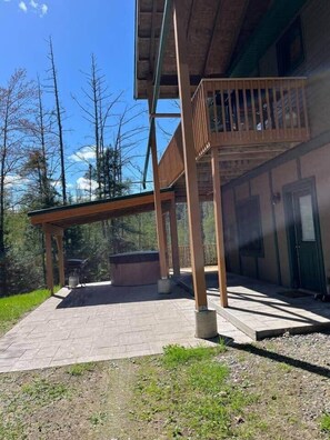 Terrace/patio - Ski getaway with hill view and hot tub- Lower unit (Iron River)