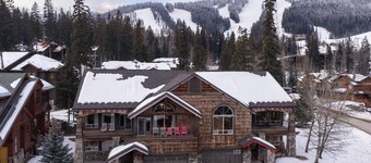 New! Whitefish Ski-In/Ski-Out Escape with Hot Tub & Deck!