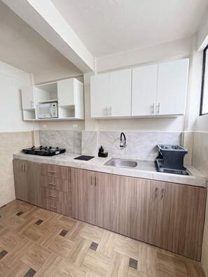 Microwave, stovetop - Peaceful 1-bedroom apartment in charming Quito perfect for relaxing stay (Quito)