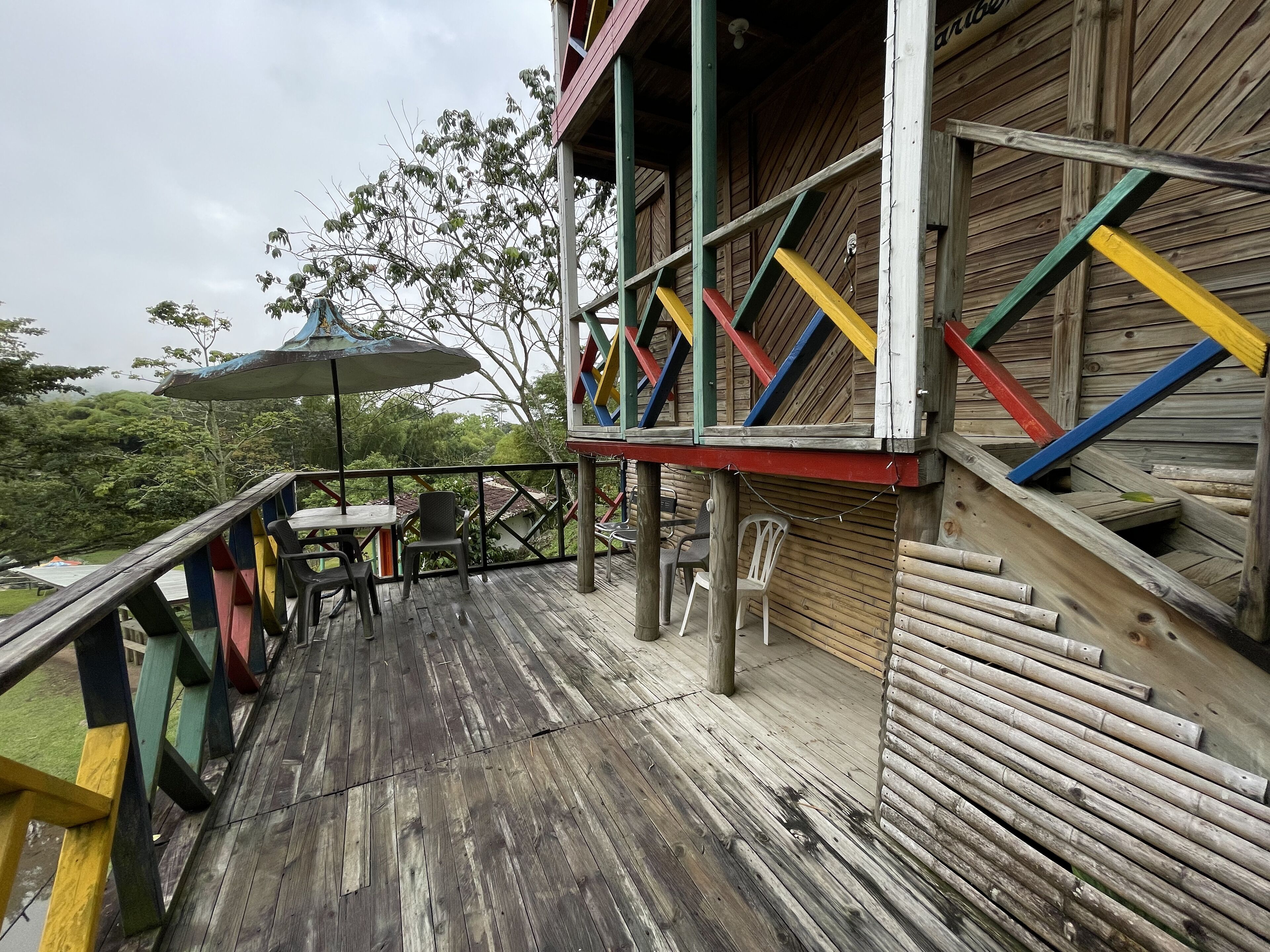 Familjestuga - sjöutsikt | Restaurang utomhus