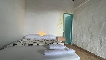 Laptop workspace, free WiFi