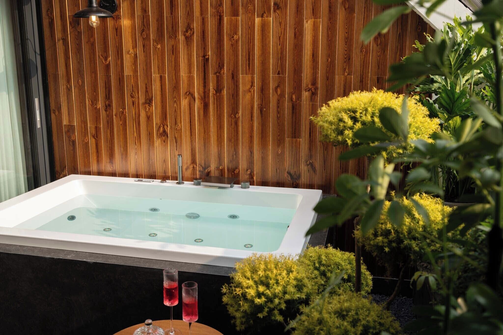 奢华开间套房, 城市景观 | 深泡浴缸