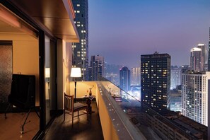 Quarto casal superluxo, vista para a cidade | Frigobar, cortinas blackout, quartos à prova de som