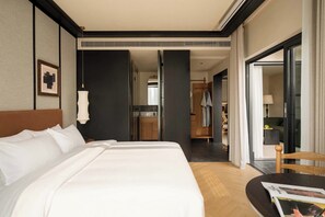 Luxury Studio Suite, City View