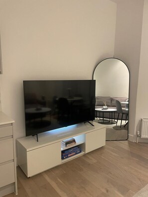 TV - Marvellous 2Bed Flat Central London (London)