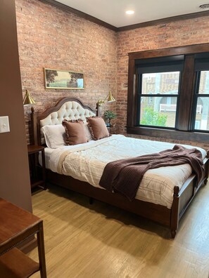 3 slaapkamers, een strijkplank/strijkijzer, wifi, beddengoed