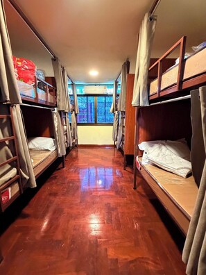 Free WiFi - The Green Bean Hostel (Bangkok)