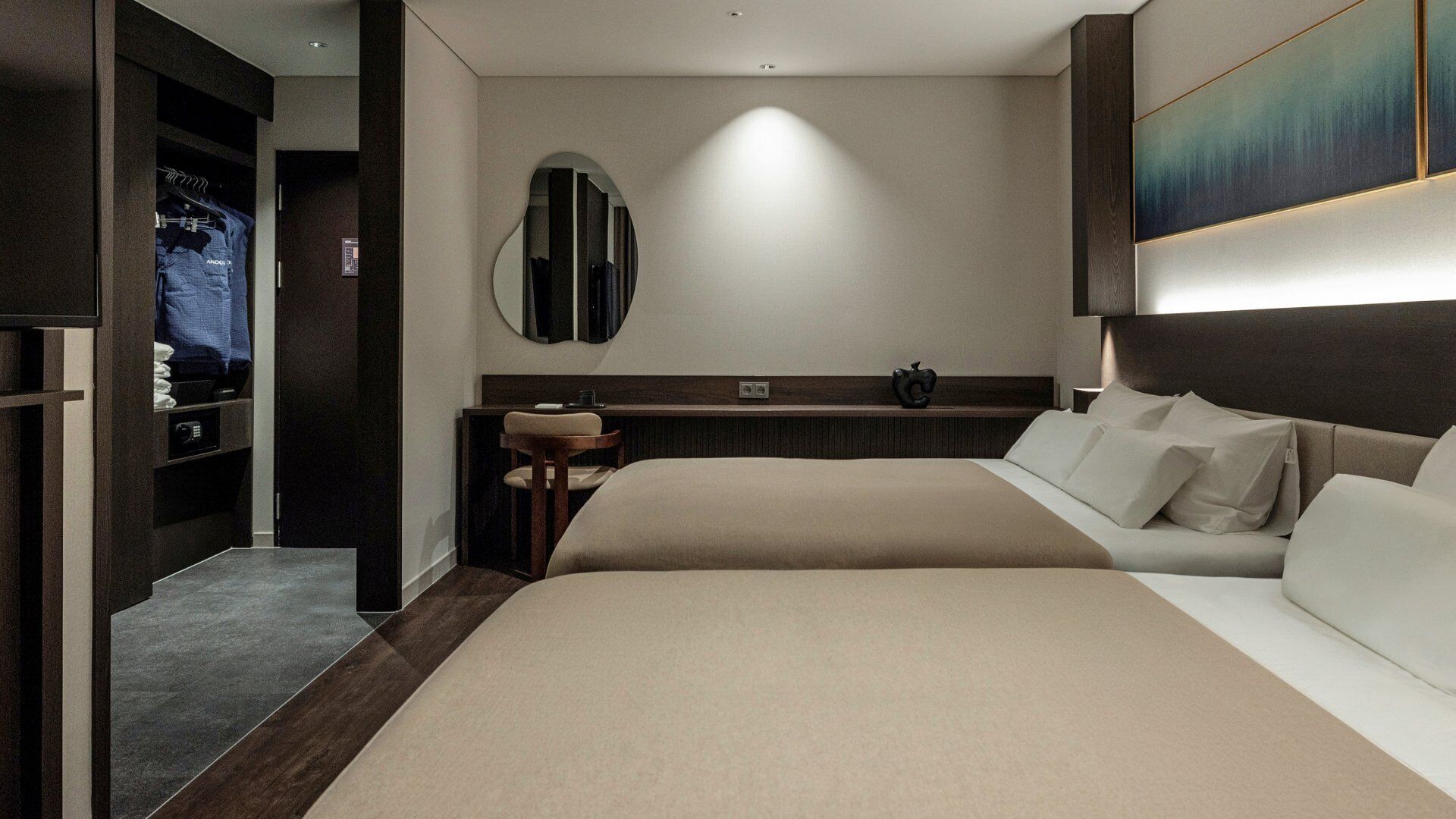 Junior Suite | Premium bedding, in-room safe, desk, free WiFi