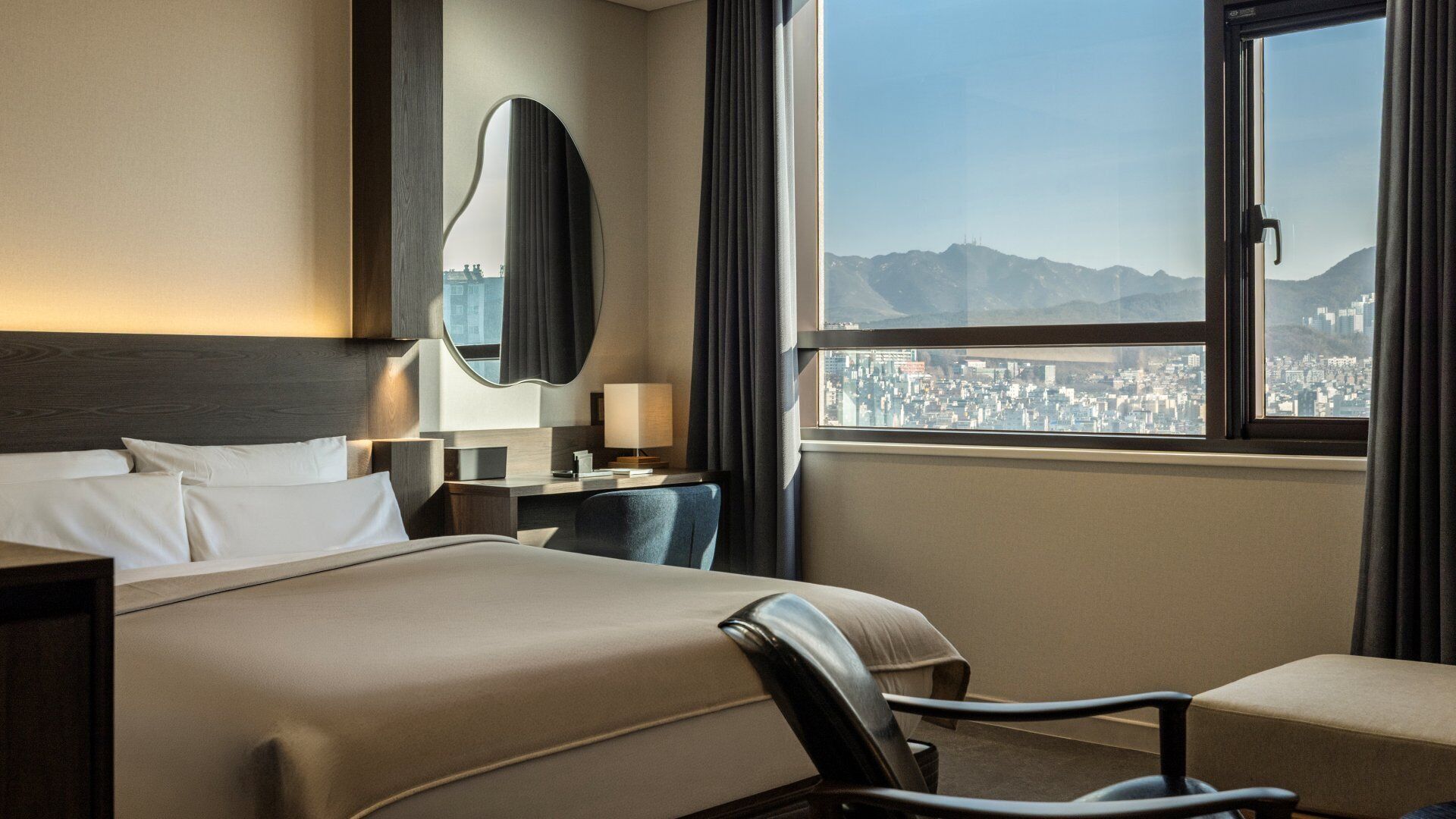 Deluxe Double | Premium bedding, free WiFi, bed sheets