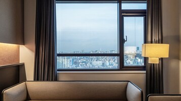 Pent Suite Family | Ropa de cama de alta calidad, caja fuerte, escritorio y wifi gratis