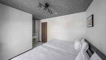 Apartamento | Escrivaninha, ferros/tábuas de passar roupa, Wi-Fi de cortesia